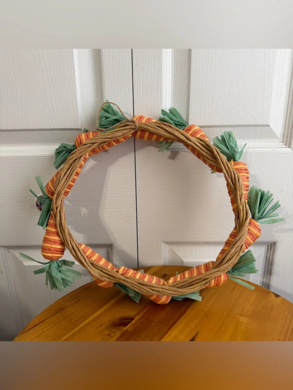 Easter carrot 12 inch wreath